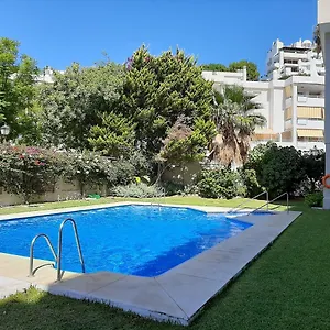https://apartamentos-lola-y-manuela-en-primera-lnea-playa.es-andalucia.com